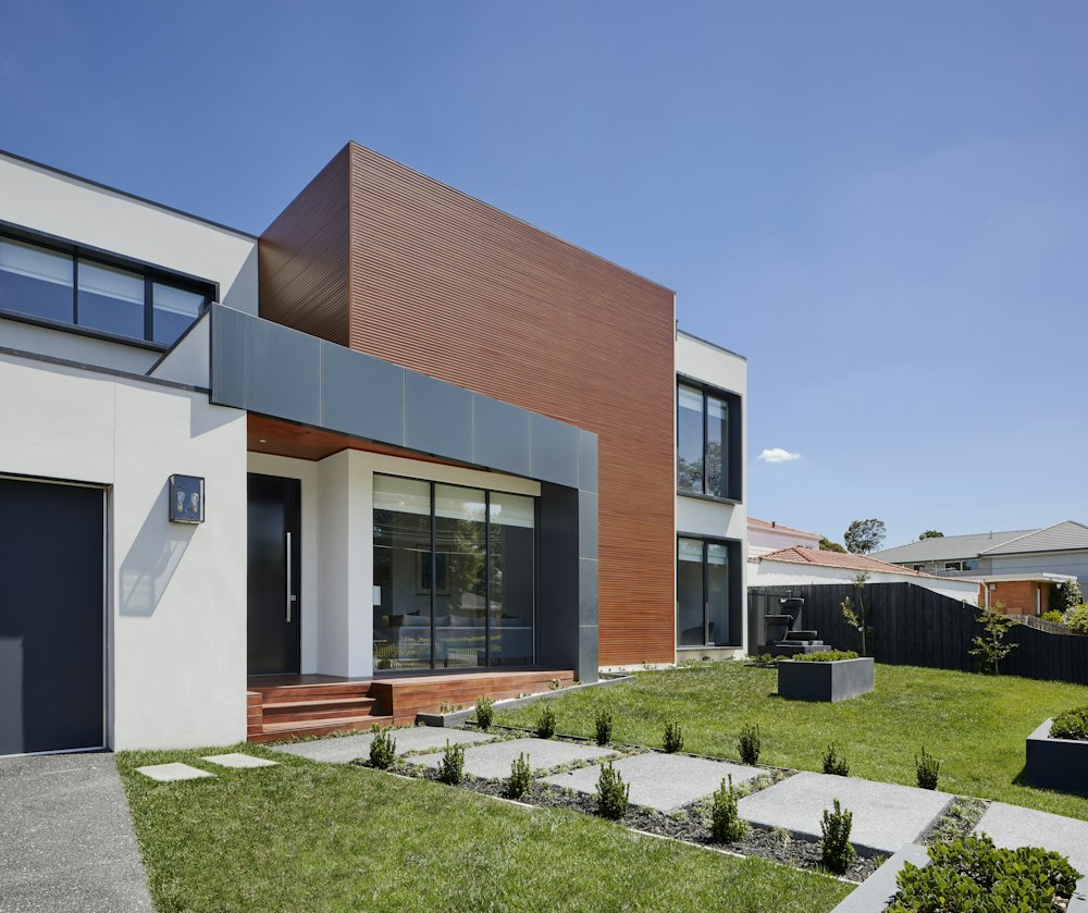 Houseline home at dusk